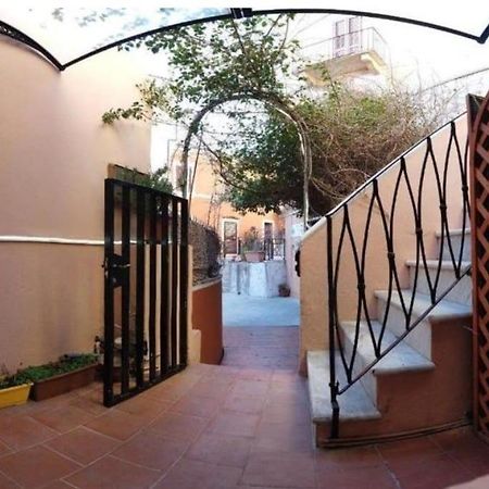 Locanda Genovese 20 La Maddalena  Zewnętrze zdjęcie